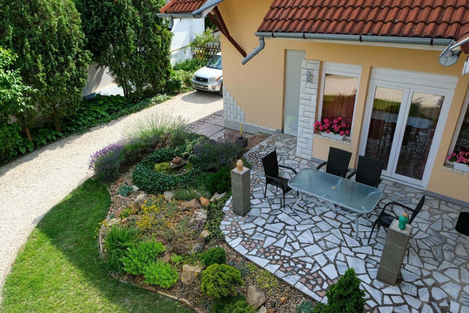 4 Evszak Apartman Gyula Buitenkant foto