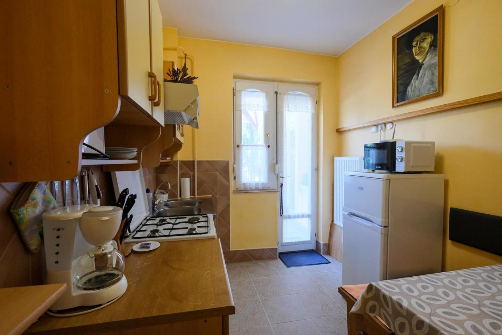4 Evszak Apartman Gyula Buitenkant foto