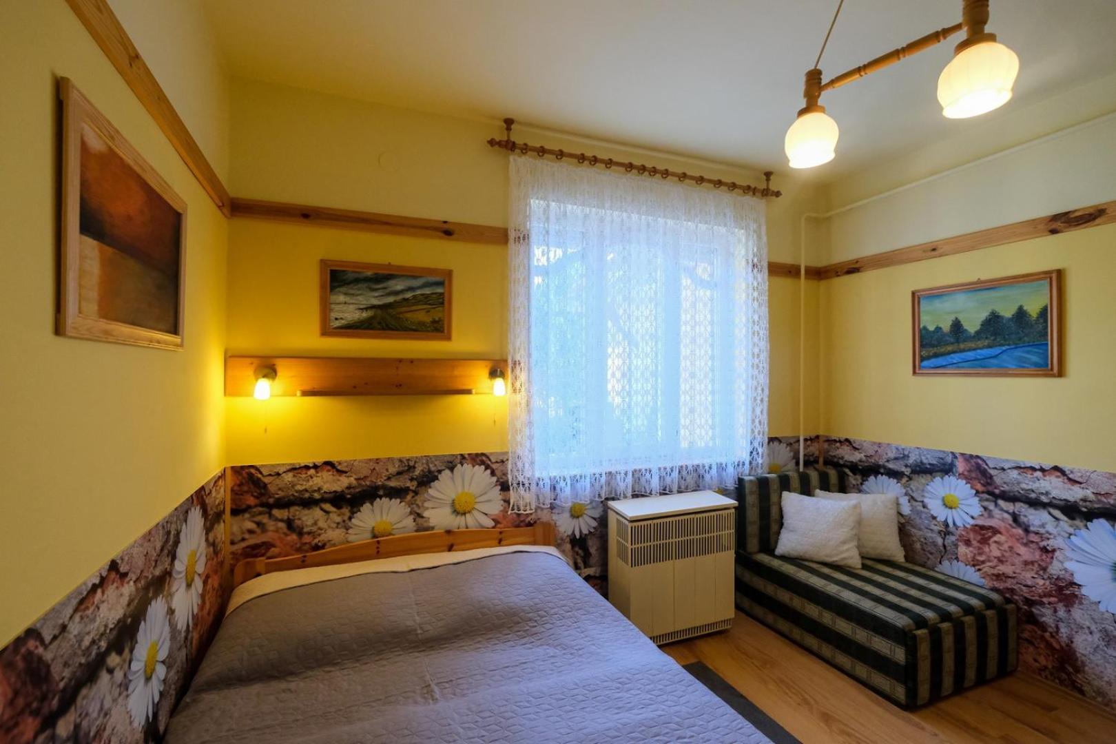 4 Evszak Apartman Gyula Buitenkant foto